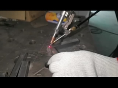 1500W ファイバーハンドヘルド シングルモーターレーザー溶接機 0-5mm 溶接厚さ調整可能