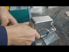 1500W ファイバーハンドヘルド シングルモーターレーザー溶接機 0-5mm 溶接厚さ調整可能