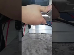 鋼/不?? 鋼とアルミニウムのためのハンドヘルドシングルモーターレーザー溶接機