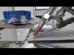 軽量で持ち運び可能なハンドヘルドシングルモーターレーザー溶接機