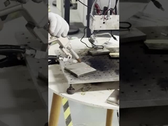 ステンレス鋼の溶接のための3000Wハンドヘルドシングルモーターレーザー溶接機